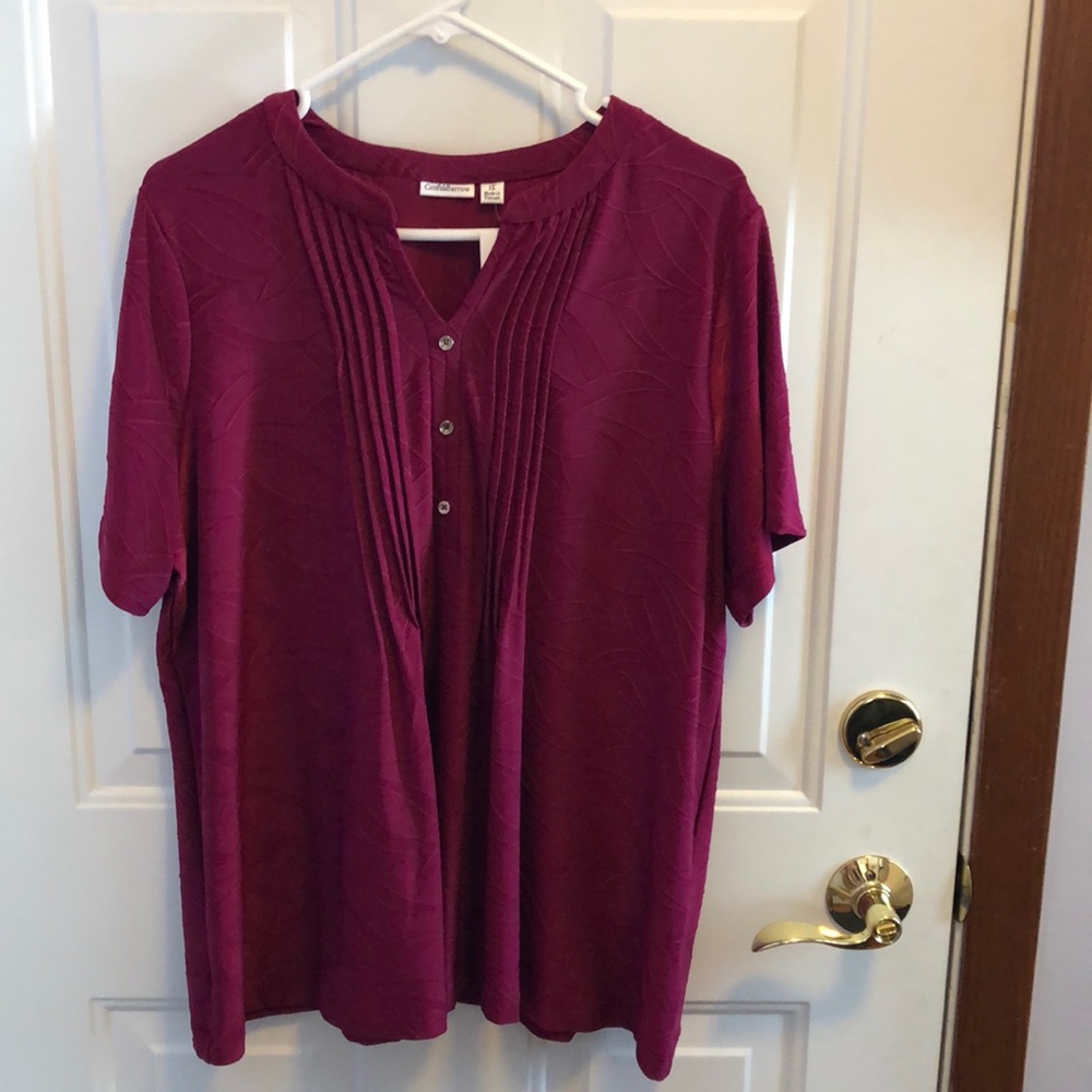 NWT Croft& Barrow Top w stitched accents